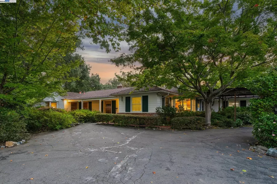 175 Richard Ln, Walnut Creek, CA 94595