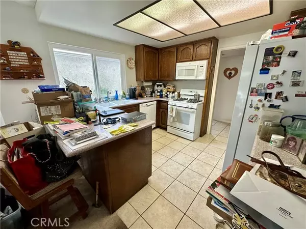 Anaheim Hills, CA 92807,7030 E Creek Side