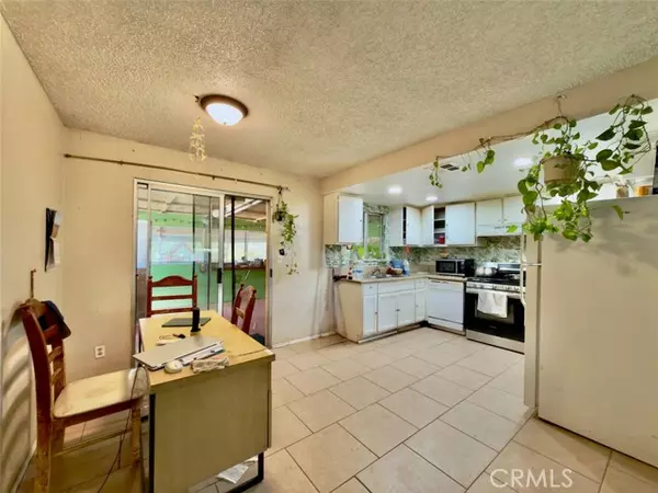 Lancaster, CA 93535,40912 168th