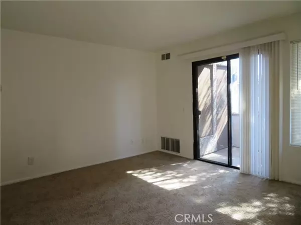 1343 Massachusetts AVE 203, Riverside, CA 92507