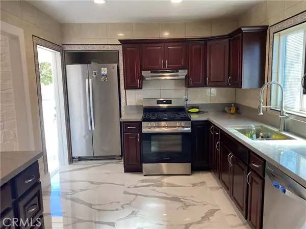 Orange, CA 92868,119 N LITTLE MAIN ST