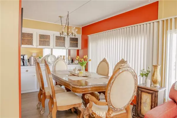 San Jacinto, CA 92583,655 E Main Street 66