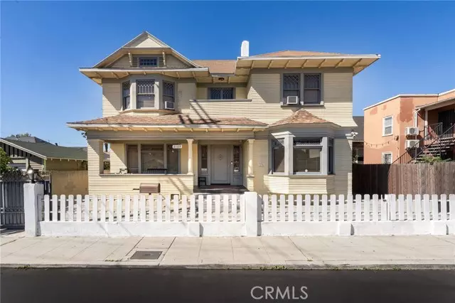 Los Angeles, CA 90007,2109 Toberman ST