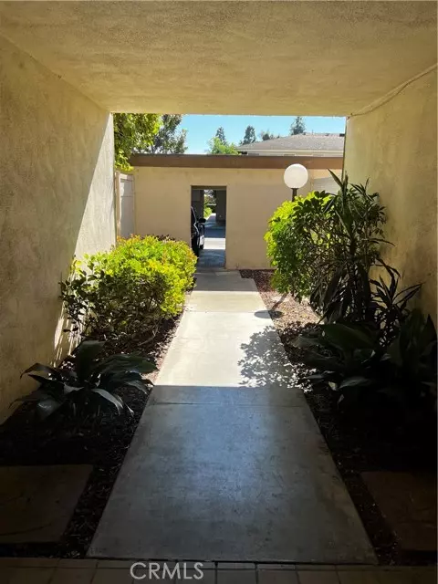 Tustin, CA 92780,15500 Tustin Village WAY 100