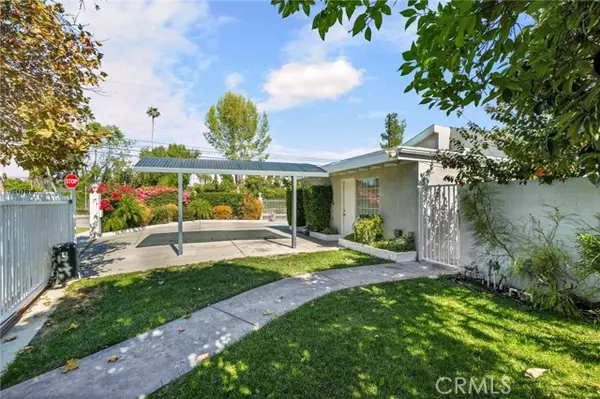 Woodland Hills, CA 91367,6292 Lubao