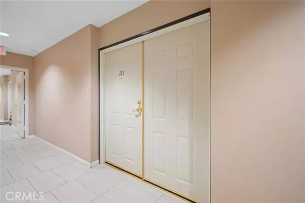 Sherman Oaks, CA 91423,14141 Dickens