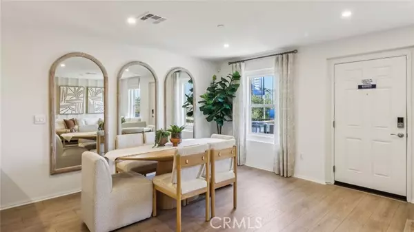 Fontana, CA 92336,6393 Sierra Vista LN 4