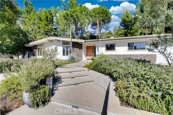 Tarzana, CA 91356,4676 Arriba DR