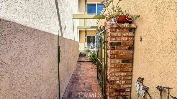 La Habra, CA 90631,530 Spruce WAY