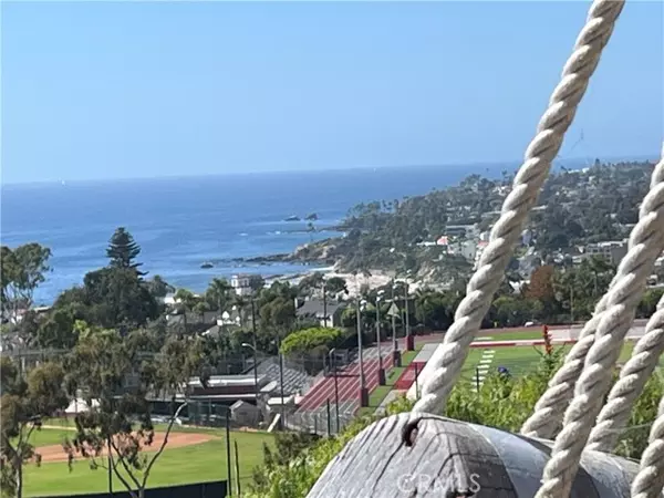 Laguna Beach, CA 92651,845 Temple HLS