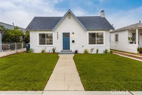 1307 W 104th, Los Angeles, CA 90044