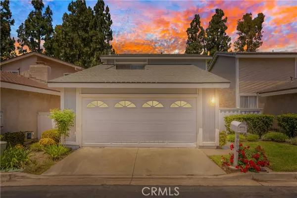 Anaheim Hills, CA 92807,909 S Lake Summit DR