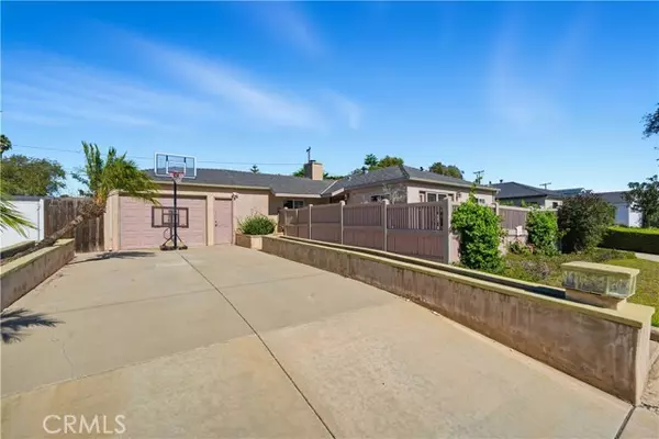 Costa Mesa, CA 92627,934 Governor ST