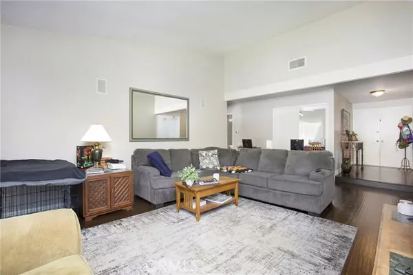 Mission Viejo, CA 92691,23606 Via Navarra