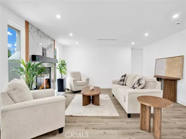 West Hills, CA 91307,7055 Fallbrook AVE