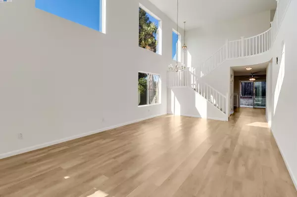 Martinez, CA 94553,592 Ross Cir