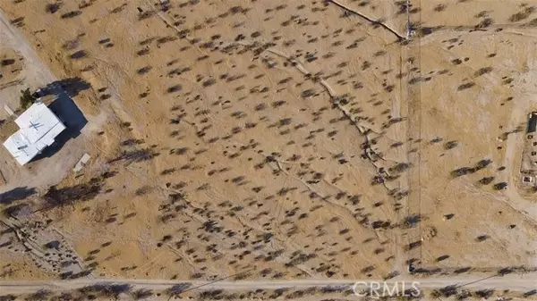 Joshua Tree, CA 92252,61769 Cowan LN