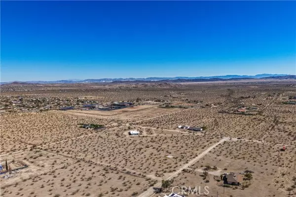 Joshua Tree, CA 92252,61830 Highland DR