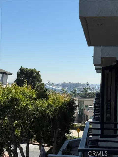 270 Cagney Lane 202, Newport Beach, CA 92663