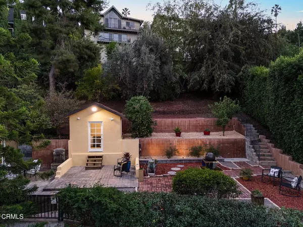 Los Angeles, CA 90065,1038 Oban DR