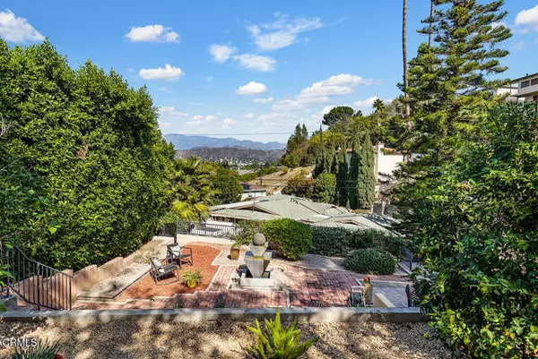 Los Angeles, CA 90065,1038 Oban DR