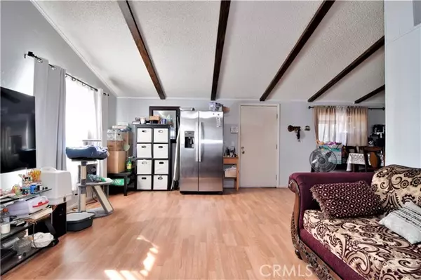 Lancaster, CA 93535,45446 7Th St East 21 21