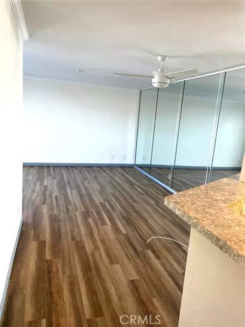 Redondo Beach, CA 90277,630 The Village 112