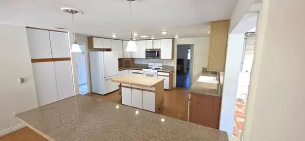 Oceanside, CA 92054,2315 California ST