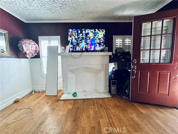 Los Angeles, CA 90044,943 W 65th