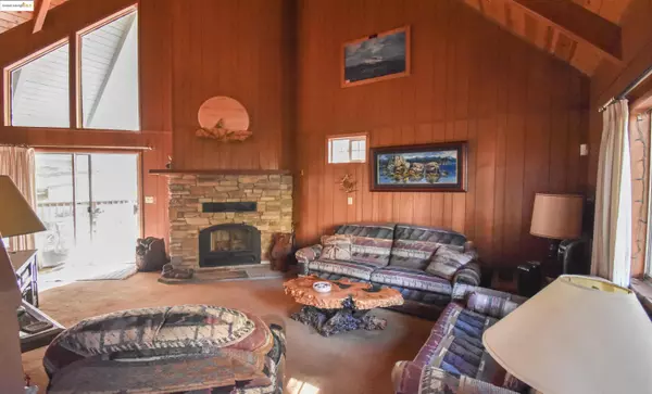 Sonora, CA 95370,17121 Smokey River Dr