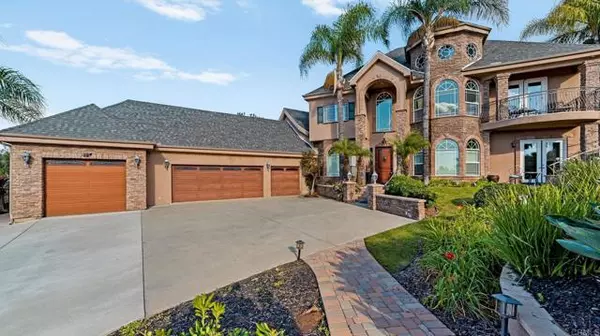 Escondido, CA 92025,2270 Summit DR