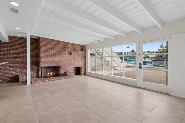 Newport Beach, CA 92663,4208 RIV