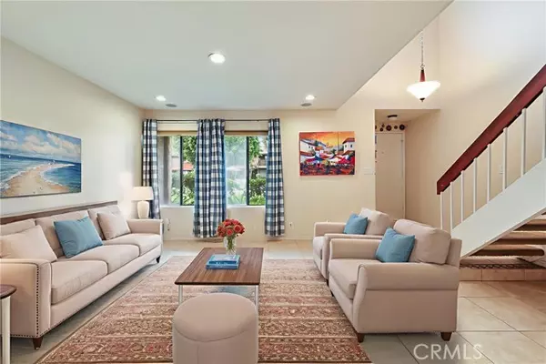 Covina, CA 91723,193 193 S Hollenbeck