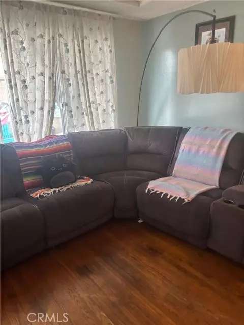 Bellflower, CA 90706,10416 Park ST