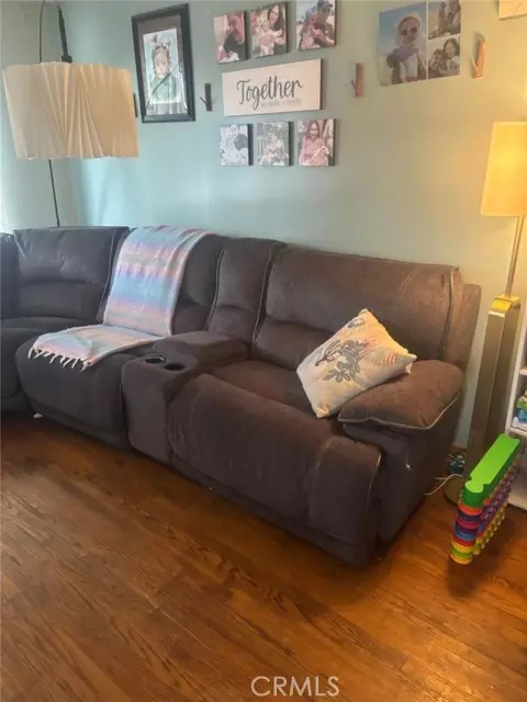 Bellflower, CA 90706,10416 Park ST