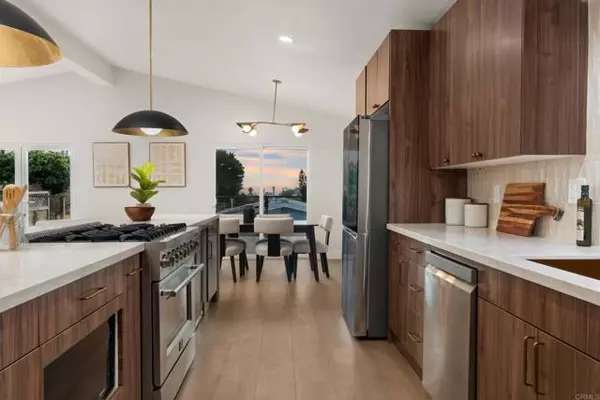 Cardiff By The Sea, CA 92007,835 Cathy LN