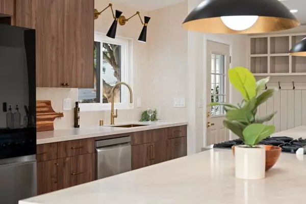 Cardiff By The Sea, CA 92007,835 Cathy LN