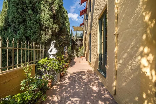 Los Angeles, CA 90029,962 N Hoover ST