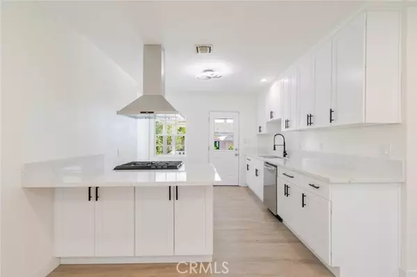 Panorama City, CA 91402,8108 Lemona AVE