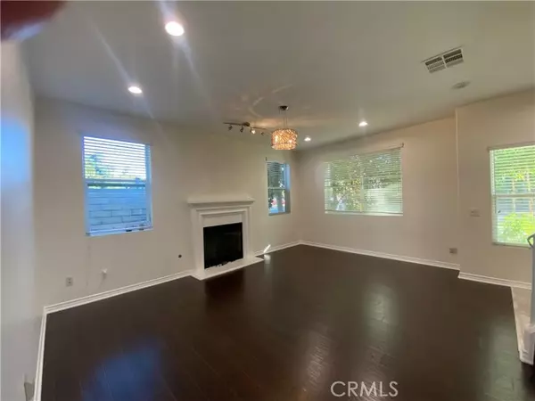 Reseda, CA 91335,19303 Cohasset ST