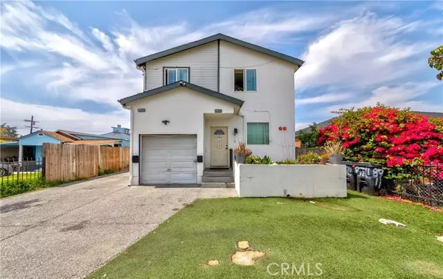 8711 Mckinley PL, Los Angeles, CA 90002