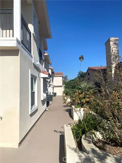 Alhambra, CA 91801,300 E Alhambra RD A