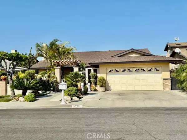 Carson, CA 90745,1029 E Silvan