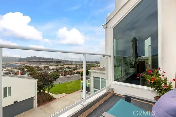 319 Longden, Solana Beach, CA 92075