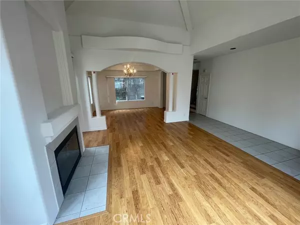 Northridge, CA 91324,10010 Reseda D