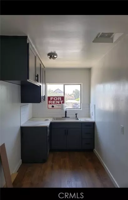 Los Angeles, CA 90011,1451 E 21st 2