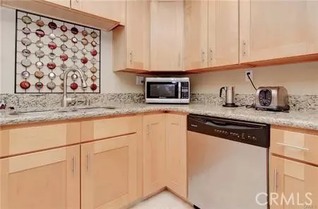 Huntington Beach, CA 92646,8777 Tulare DR 409D