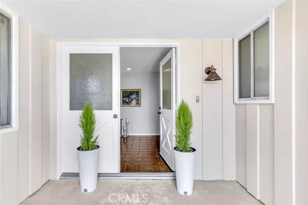 Lake Forest, CA 92630,23211 Meadowbrook CIR