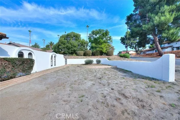 Riverside, CA 92506,16464 Rancho Escondido