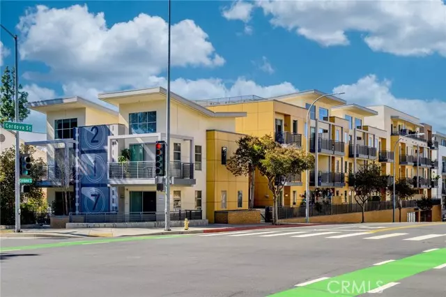 Pasadena, CA 91101,217 S Marengo 304